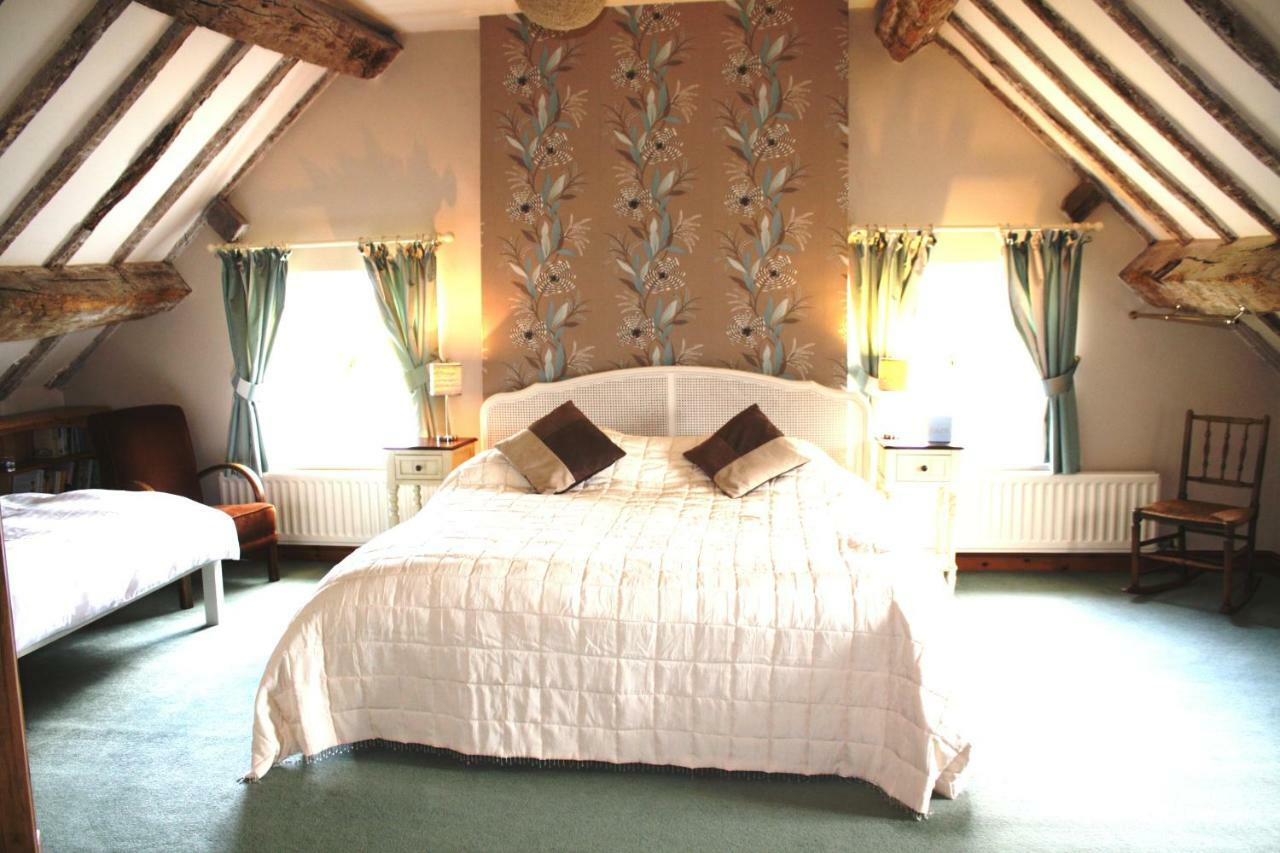 Moreton Hall Farm Bed and Breakfast Newport  Zewnętrze zdjęcie